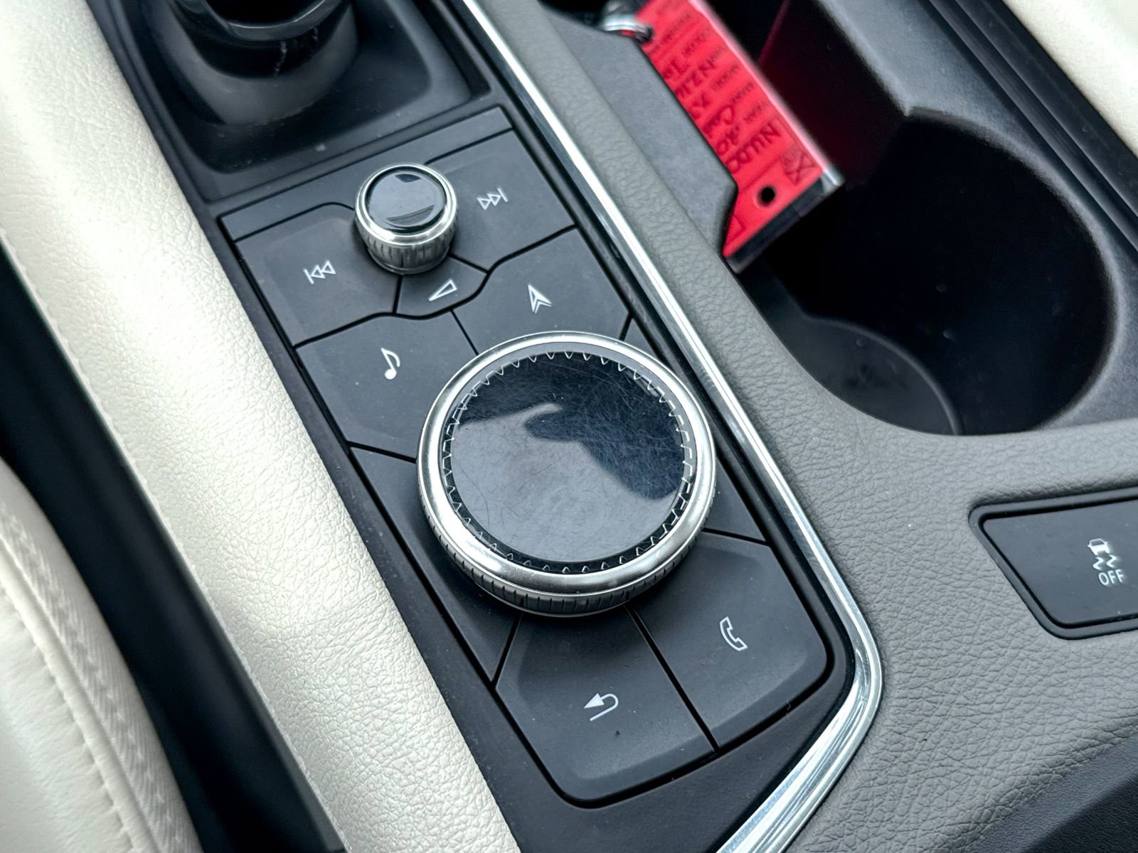 Certified 2022 Cadillac XT6 Premium Luxury image 26