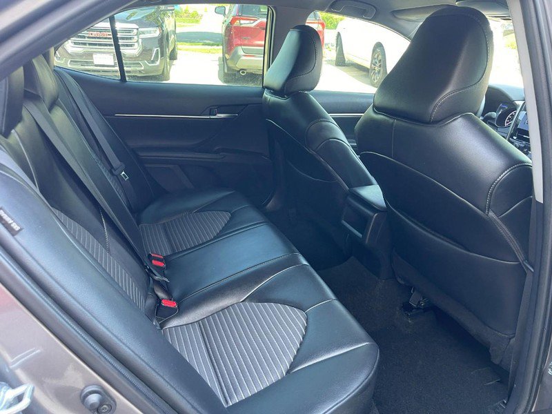 Used 2024 Toyota Camry SE image 12