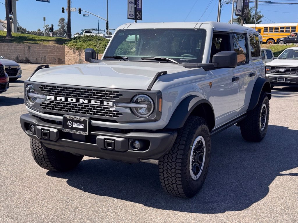 New 2026 Ford Bronco Badlands w/ Sasquatch Package AWD/4WD image 7