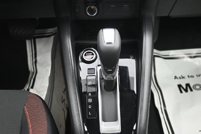 Certified 2025 Nissan Versa SR w/ Trunk Package FWD image 19