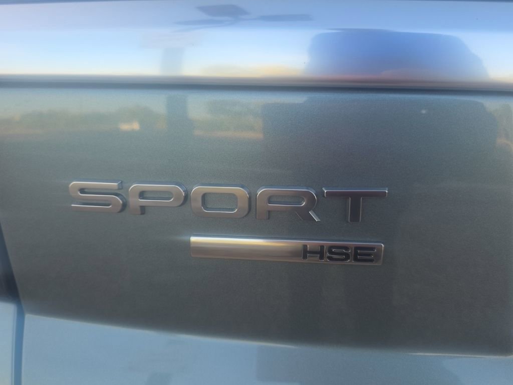 Used 2016 Land Rover Range Rover Sport HSE image 7