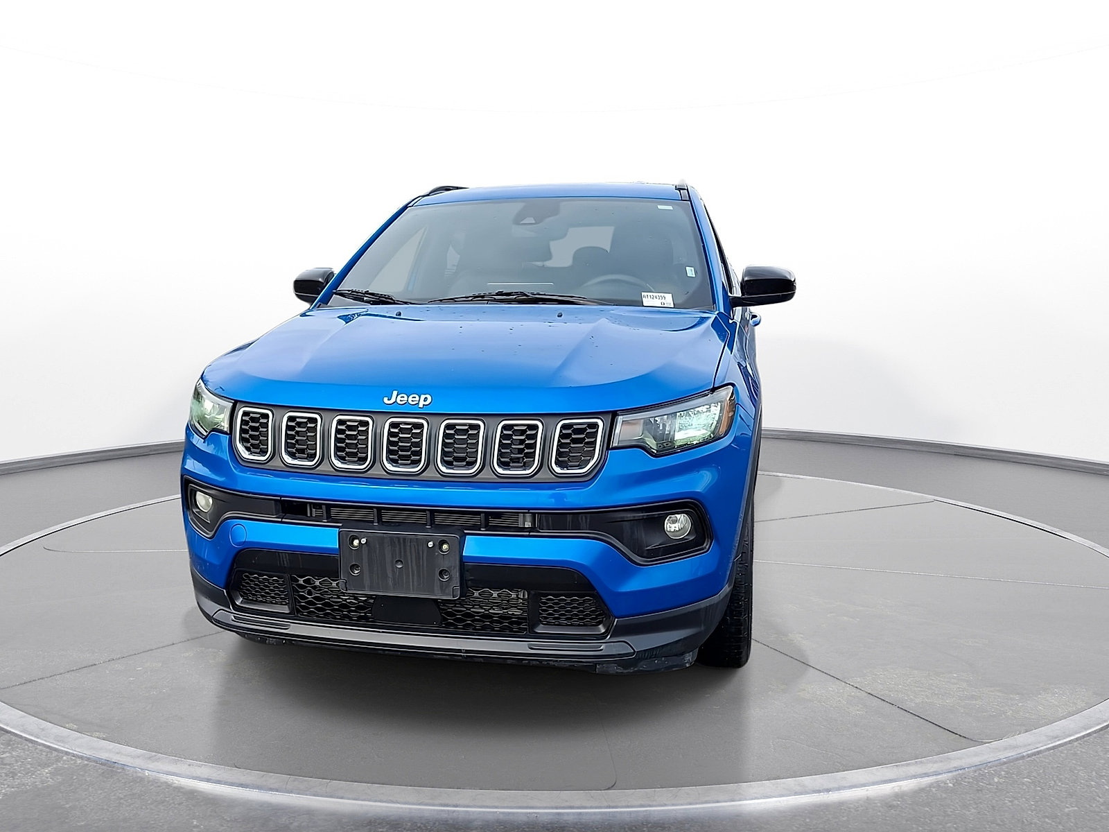Used 2024 Jeep Compass Latitude AWD/4WD image 3
