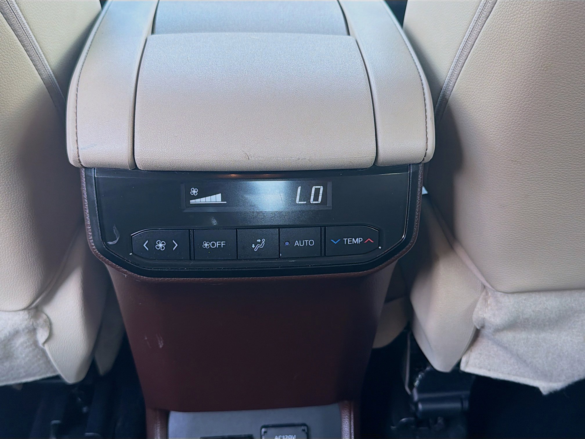 Used 2022 Toyota Highlander Limited AWD/4WD image 23