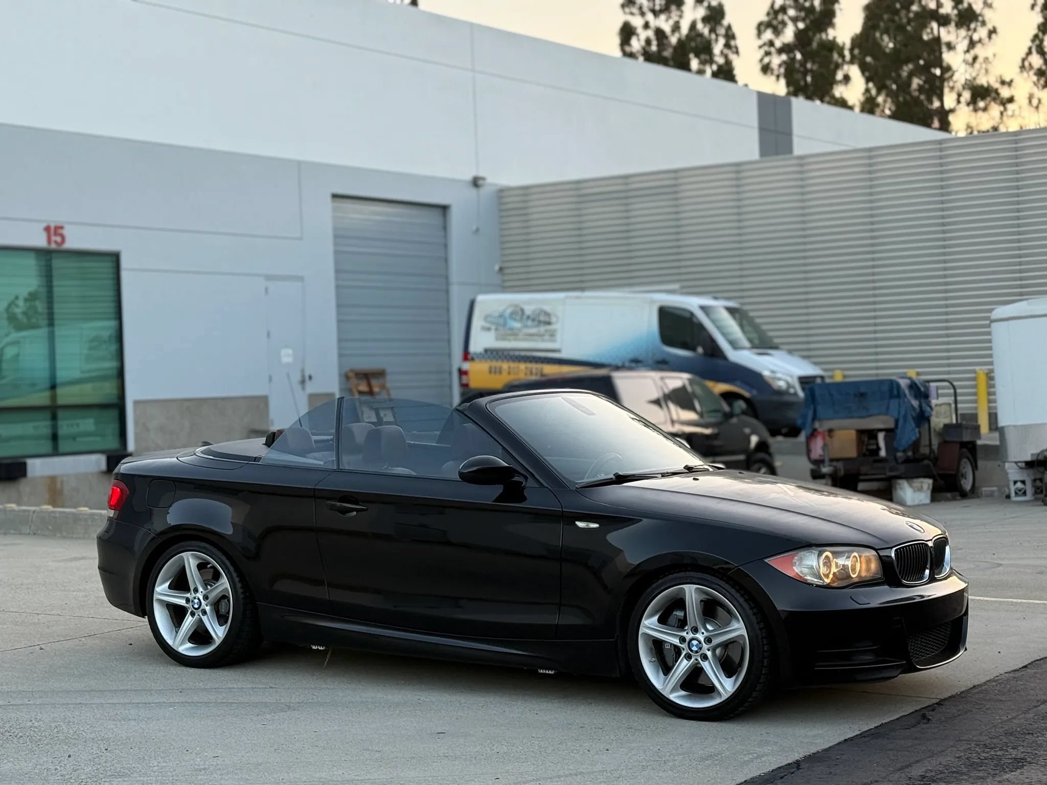 Used 2009 BMW 135i Convertible RWD image 15
