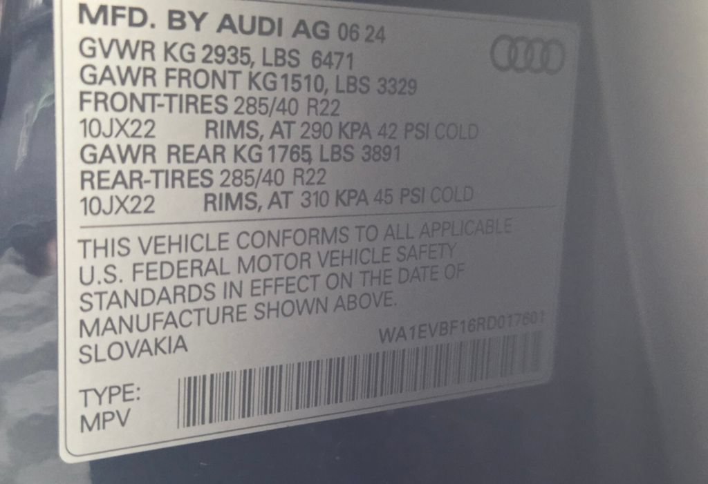 Used 2024 Audi Q8 Premium Plus AWD/4WD image 33