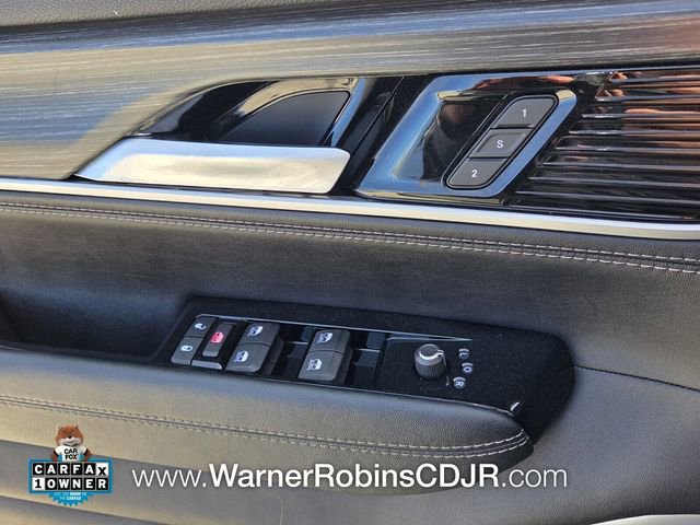 Used 2024 Jeep Wagoneer Series II w/ Flexible Seating Group image 32