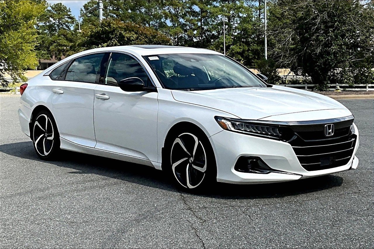 Used 2021 Honda Accord Sport image 2