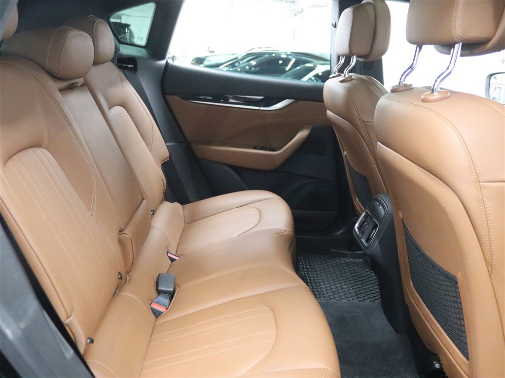 Used 2019 Maserati Levante AWD/4WD image 16