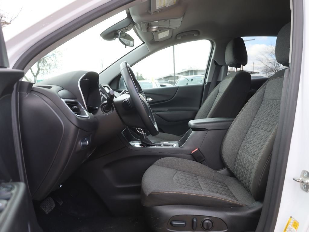 Used 2024 Chevrolet Equinox LT AWD/4WD image 30