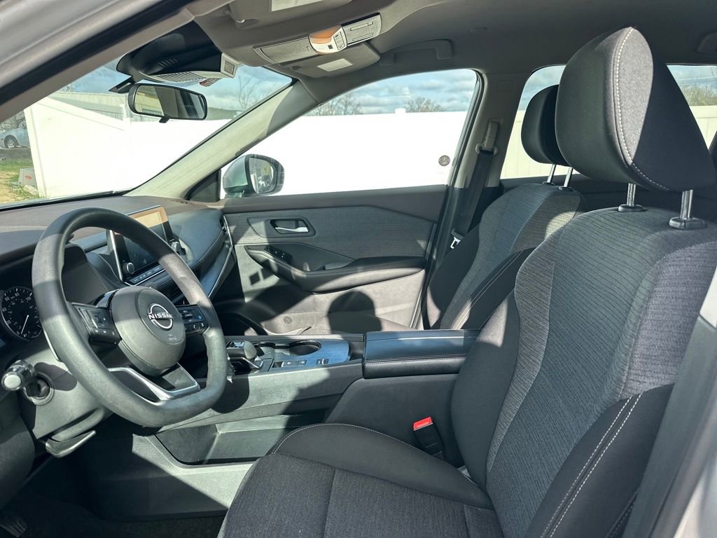 Used 2023 Nissan Rogue SV FWD image 42