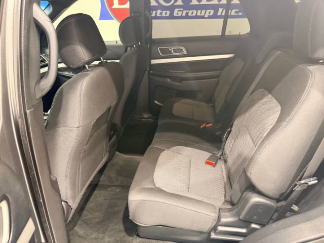 Used 2017 Ford Explorer XLT w/ Equipment Group 201A image 30