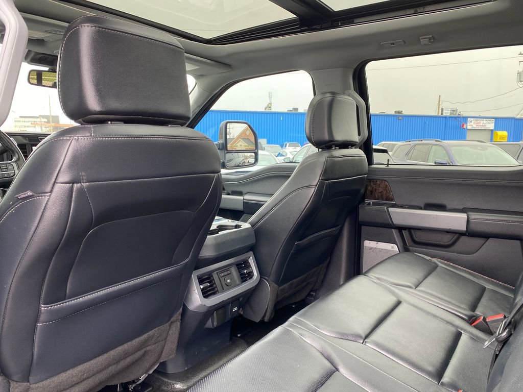 Used 2024 Ford F250 Lariat w/ Black Appearance Package AWD/4WD image 16