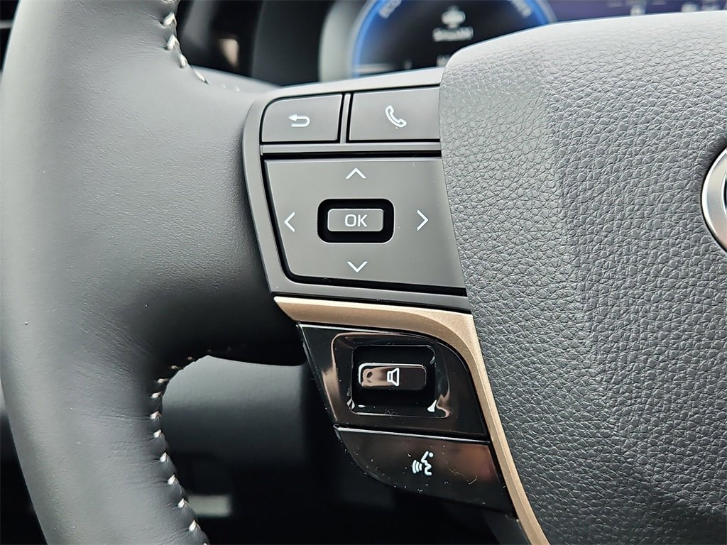 New 2026 Toyota Crown Platinum image 17