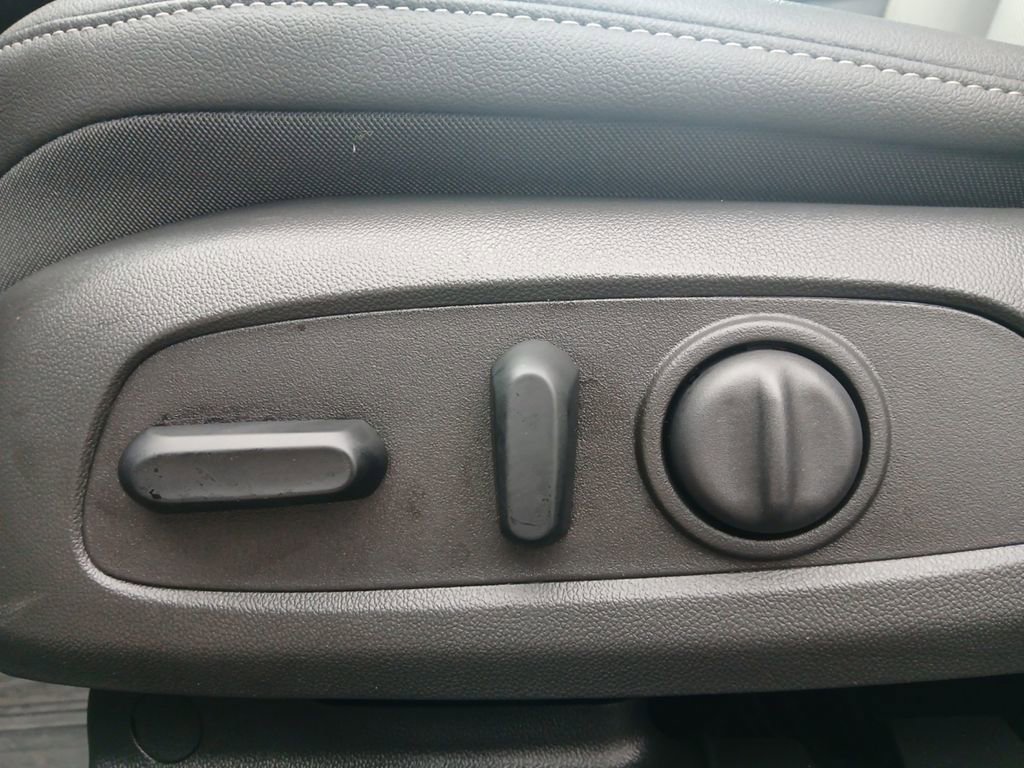 Used 2025 Chevrolet Trax ACTIV w/ Driver Confidence Package image 16