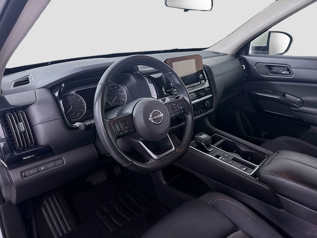 Used 2024 Nissan Pathfinder SV FWD image 9