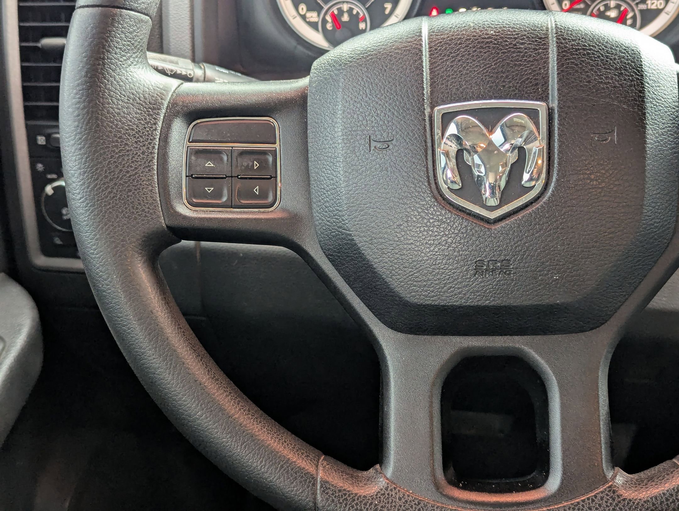 Used 2015 RAM 1500 Express image 19