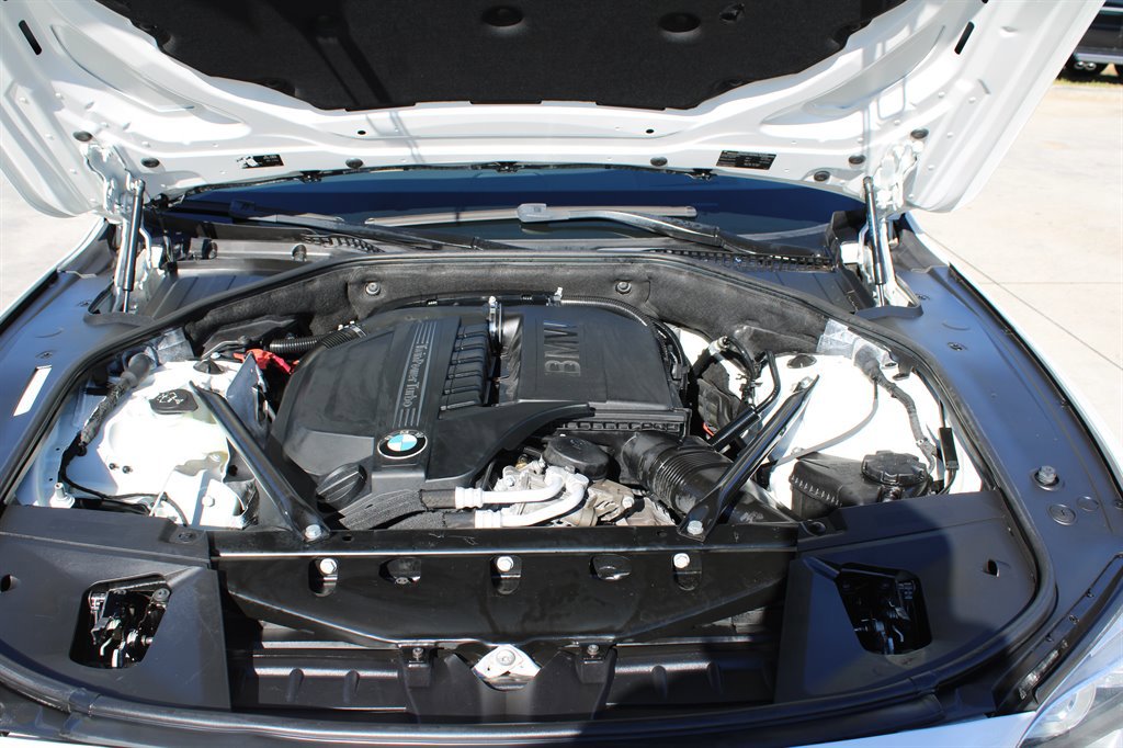 Used 2013 BMW 740Li image 39