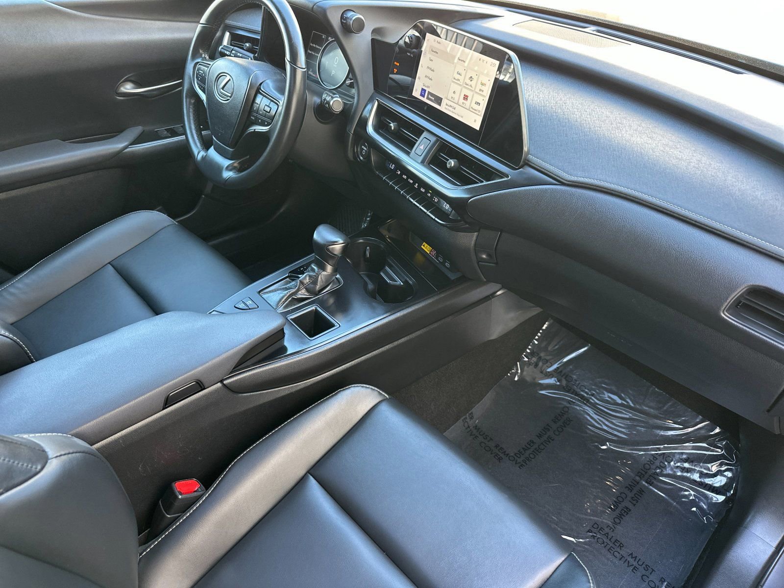 Used 2024 Lexus UX 250h FWD image 18