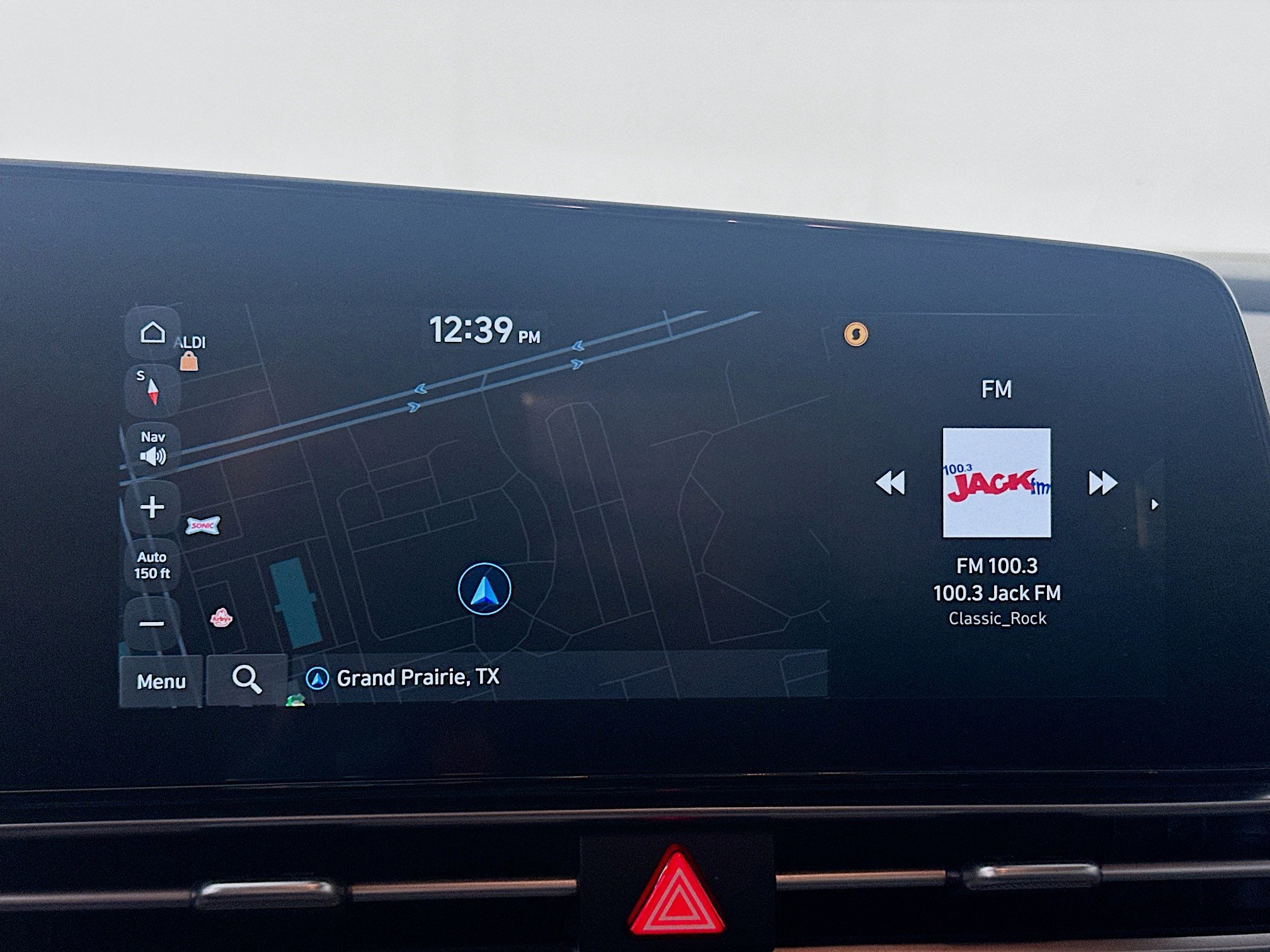 Used 2023 Hyundai Elantra SEL w/ Convenience Package image 22