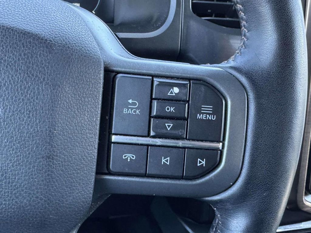 Used 2022 Ford F150 Lightning Lariat image 19