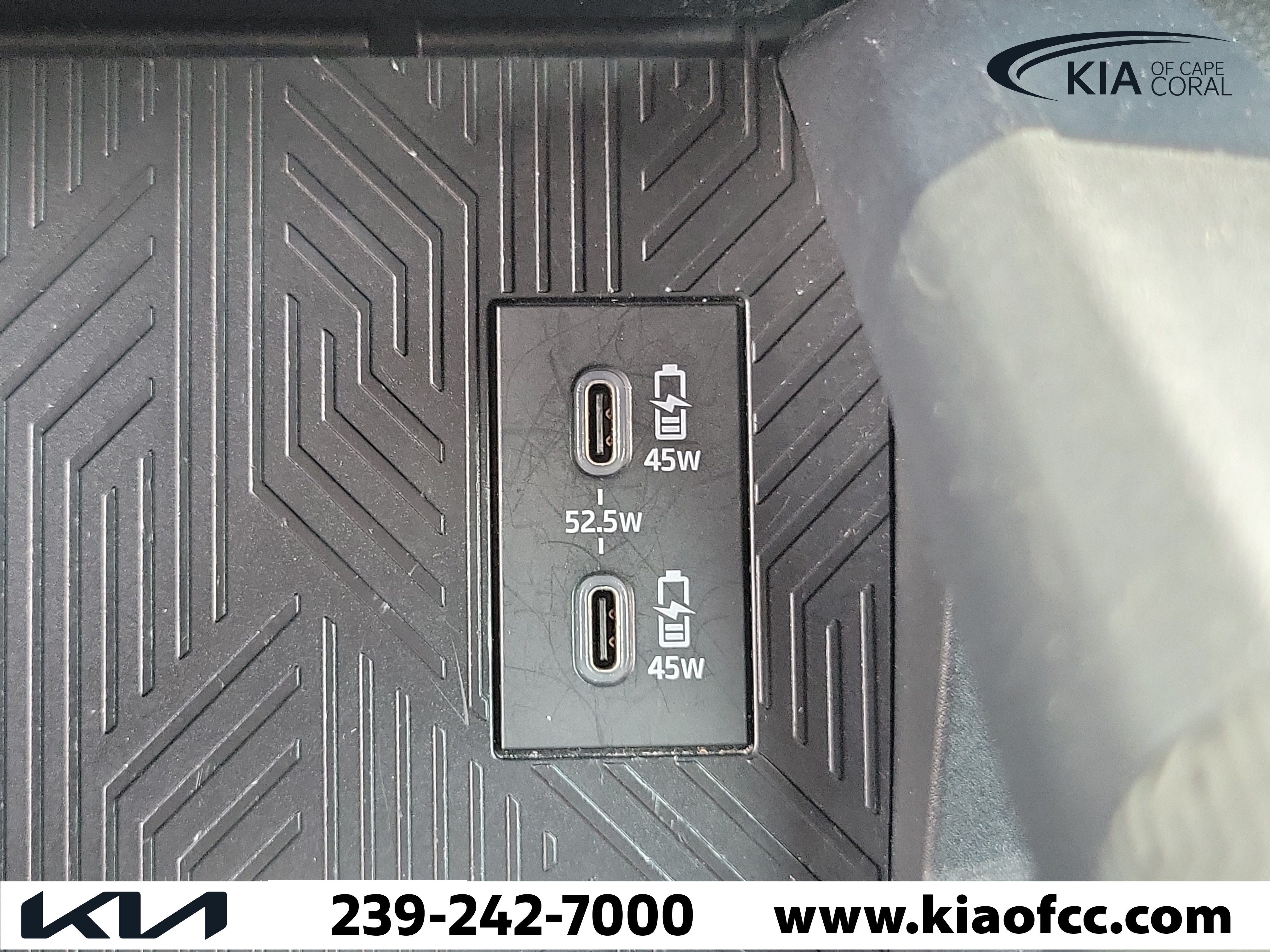 Used 2024 Toyota Tacoma SR5 AWD/4WD image 28