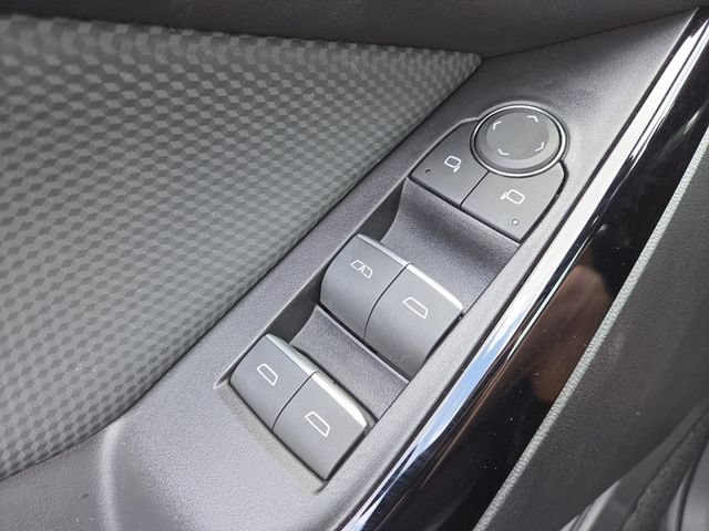 Used 2025 Chevrolet Equinox RS w/ Safety and Technology Package AWD/4WD image 10