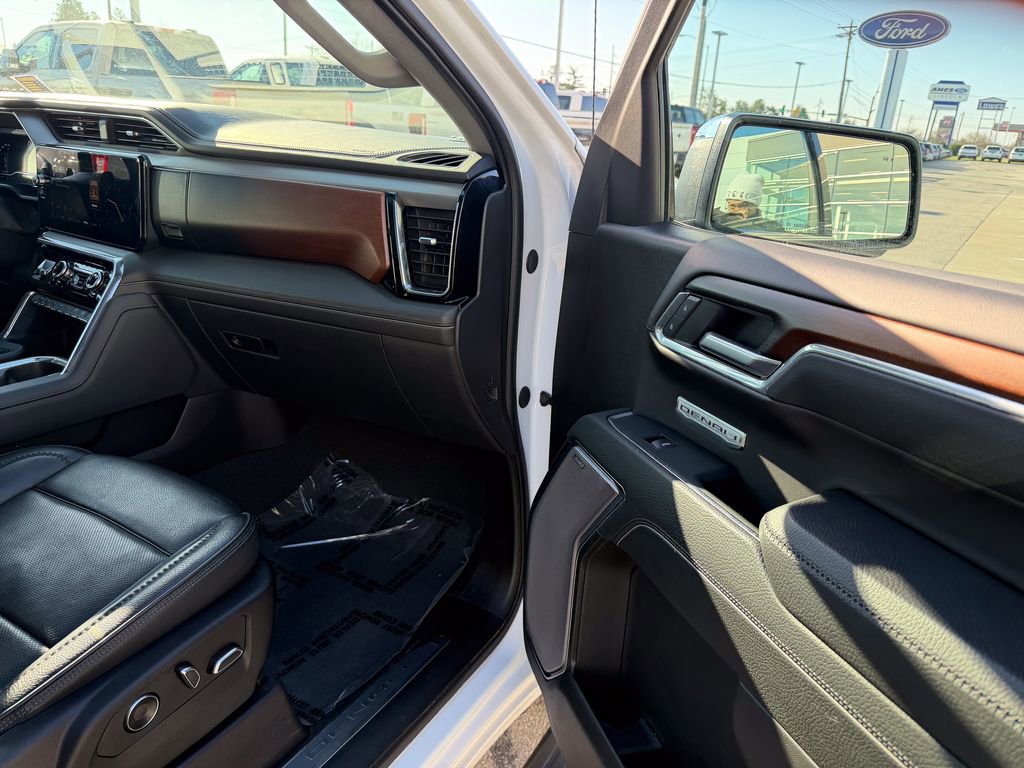 Used 2024 GMC Sierra 1500 Denali w/ Denali Reserve Package image 17