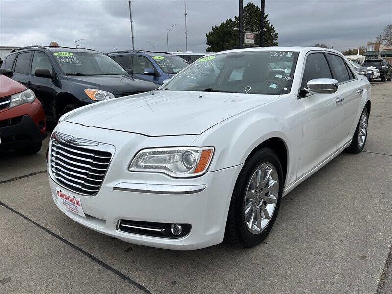Used 2011 Chrysler 300 Limited w/ Luxury Group