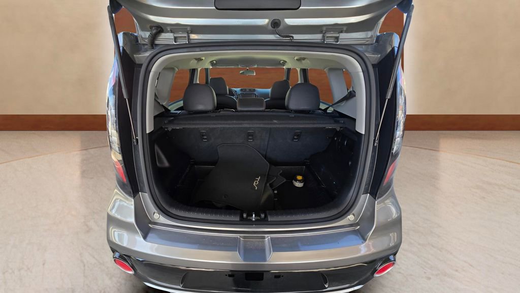 Used 2018 Kia Soul ! FWD image 26