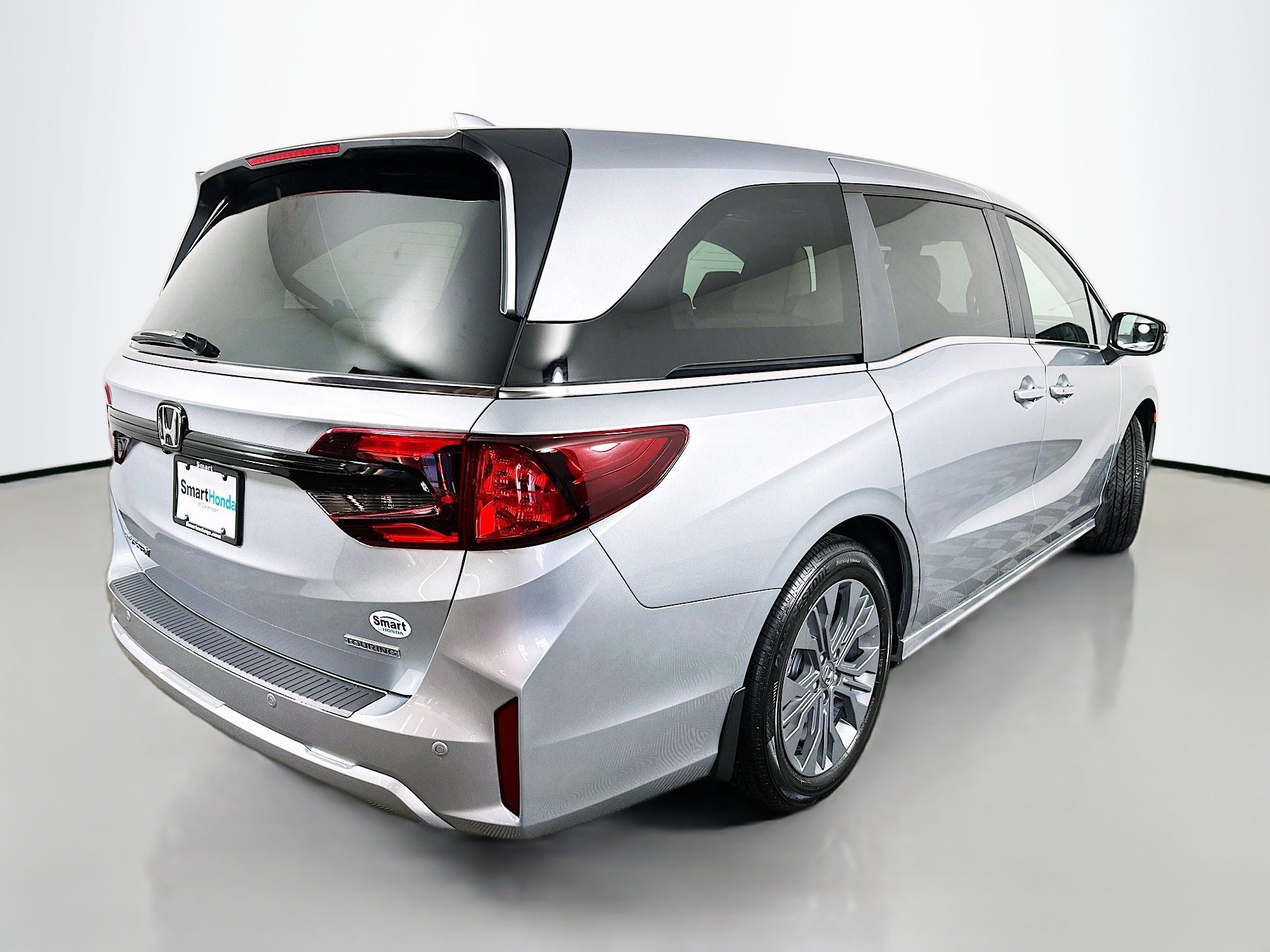 New 2026 Honda Odyssey Touring image 7