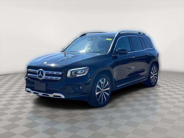 Used 2022 Mercedes-Benz GLB 250 4MATIC image 2
