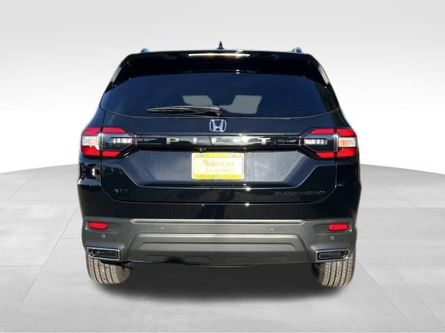 New 2025 Honda Pilot Black Edition image 6