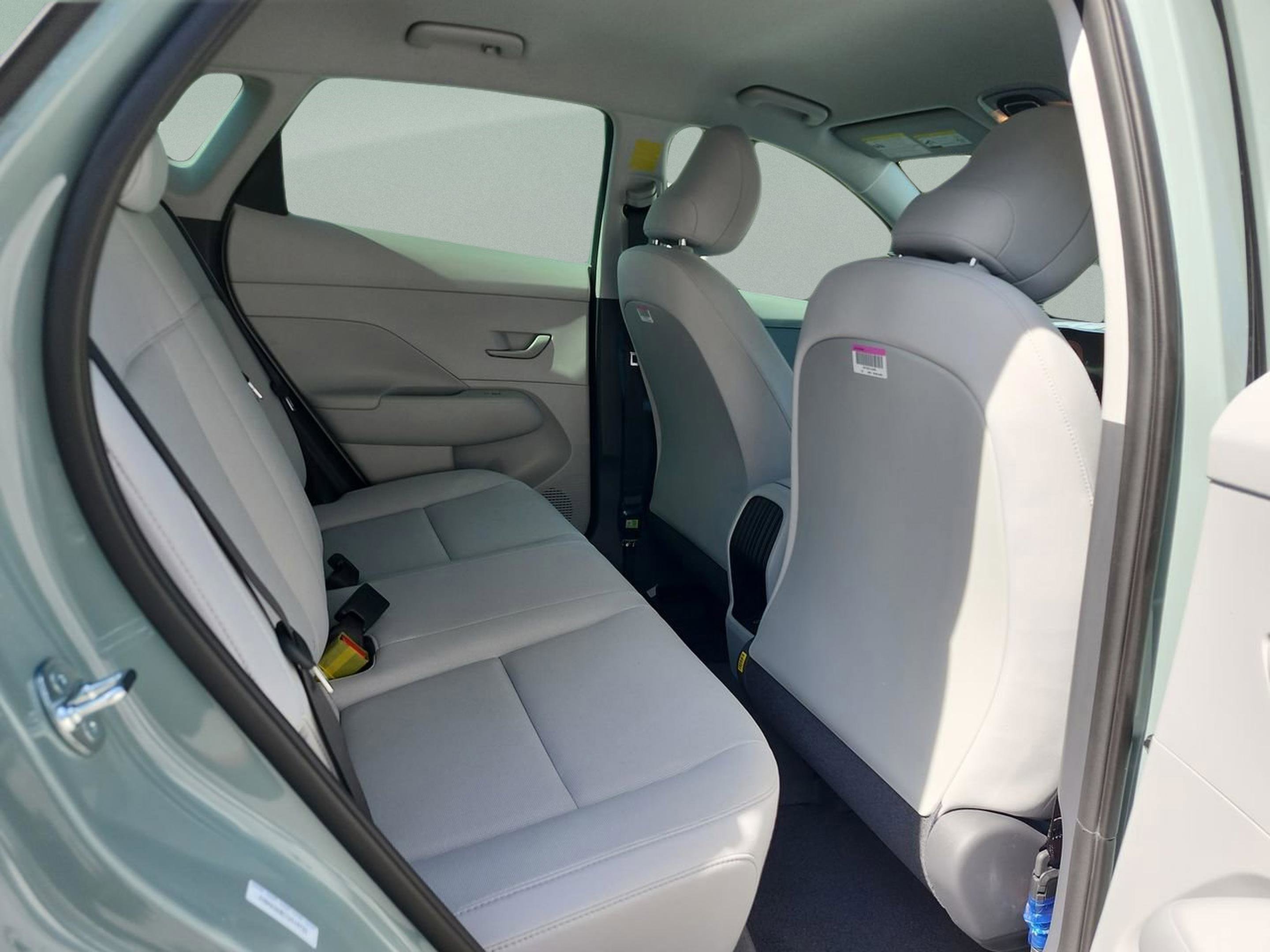 New 2026 Hyundai Kona SE image 18