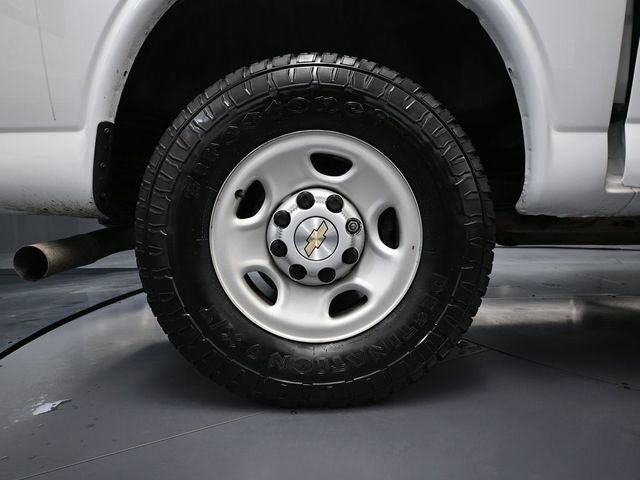 Used 2022 Chevrolet Express 2500 w/ Driver Convenience Package image 14