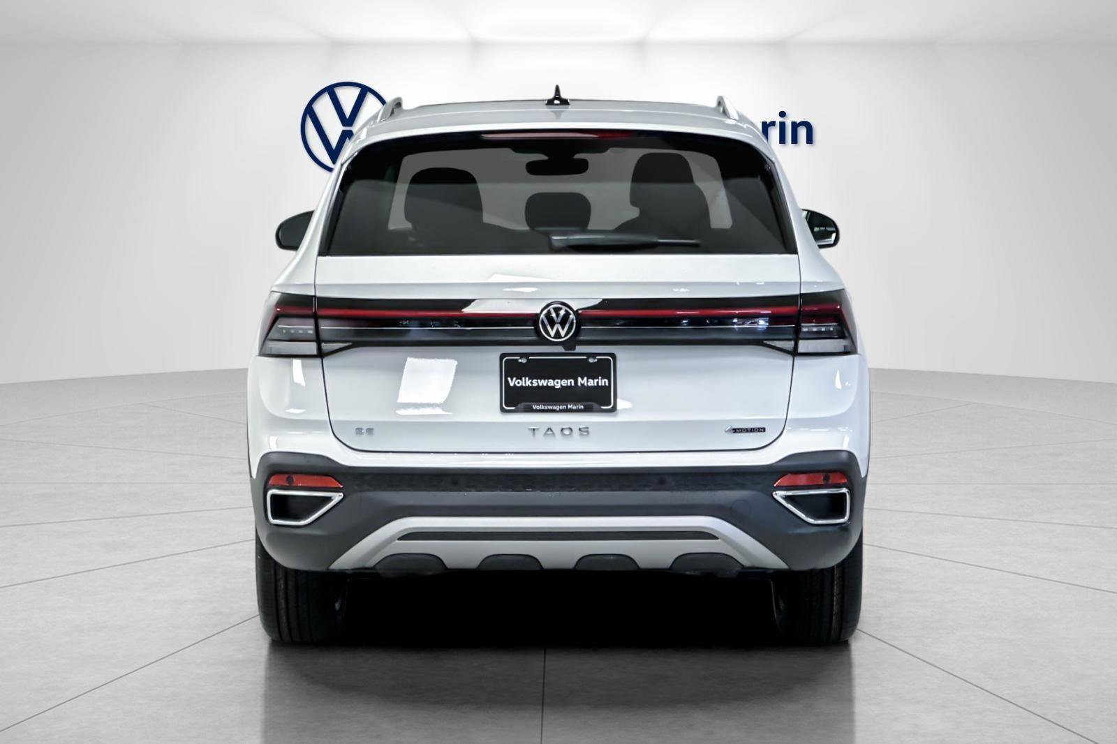New 2026 Volkswagen Taos SE image 4