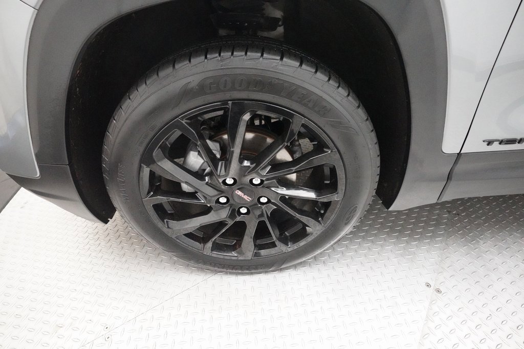 Used 2023 GMC Terrain SLE w/ Driver Convenience Package image 26