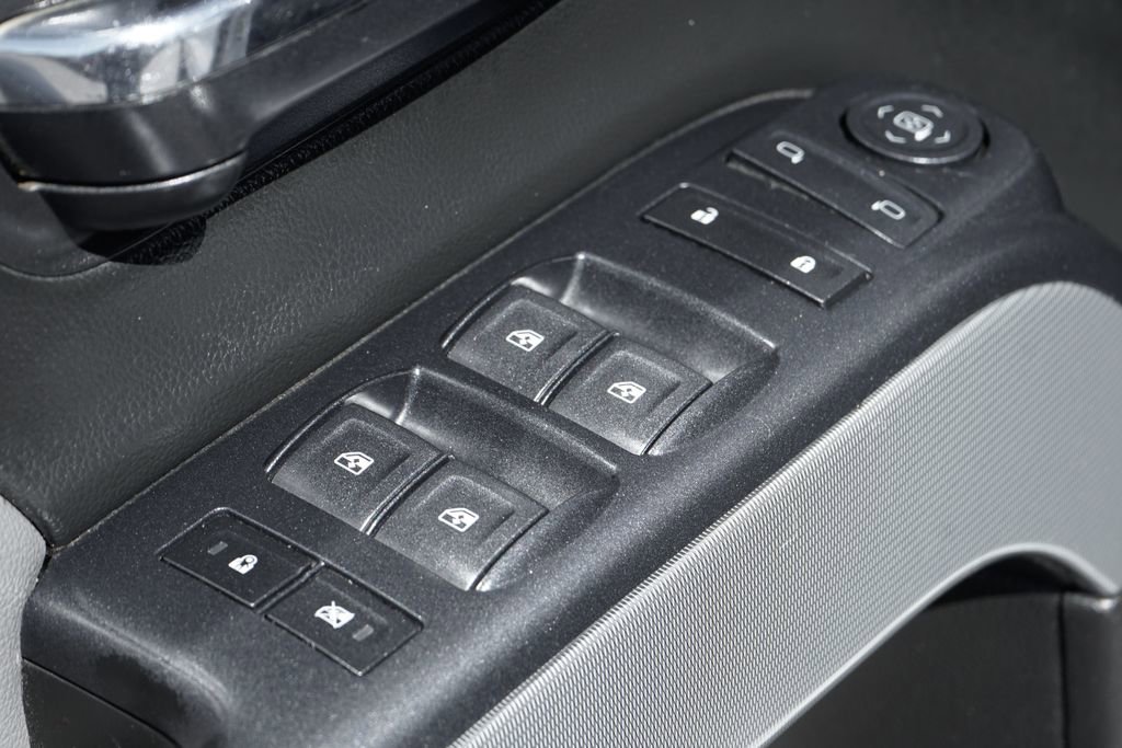 Used 2018 Chevrolet Silverado 2500 LT w/ Custom Sport Edition image 17