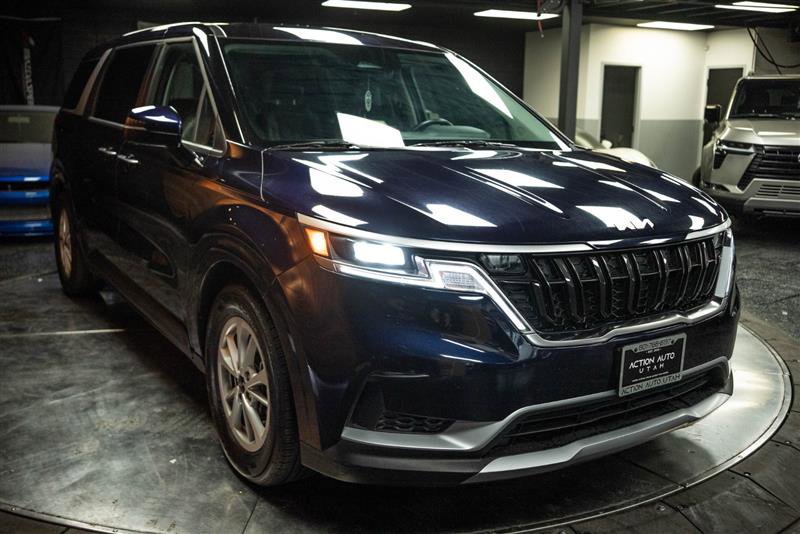 Used 2024 Kia Carnival LX image 5