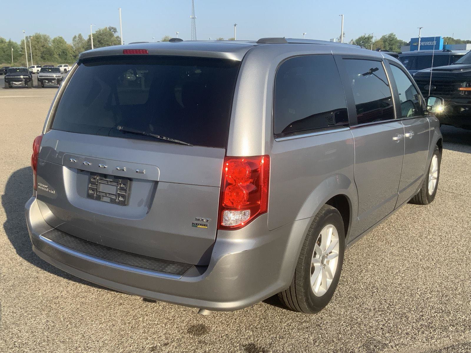 Used 2019 Dodge Grand Caravan SXT FWD image 12