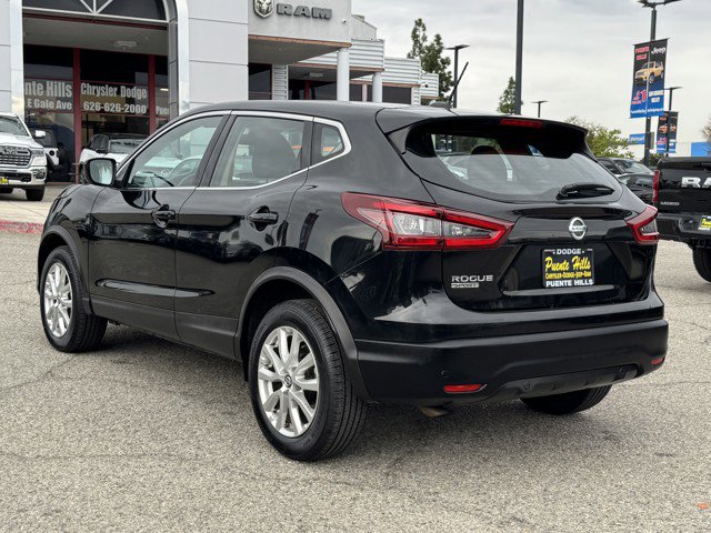 Used 2021 Nissan Rogue Sport S image 4