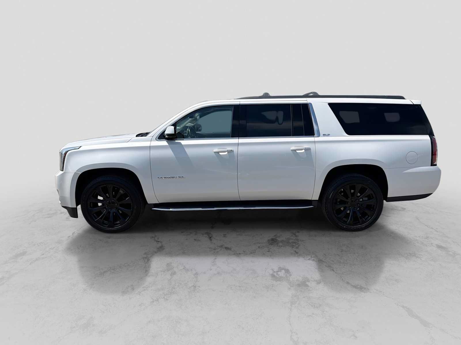 Used 2019 GMC Yukon XL SLT w/ Open Road Package AWD/4WD image 3