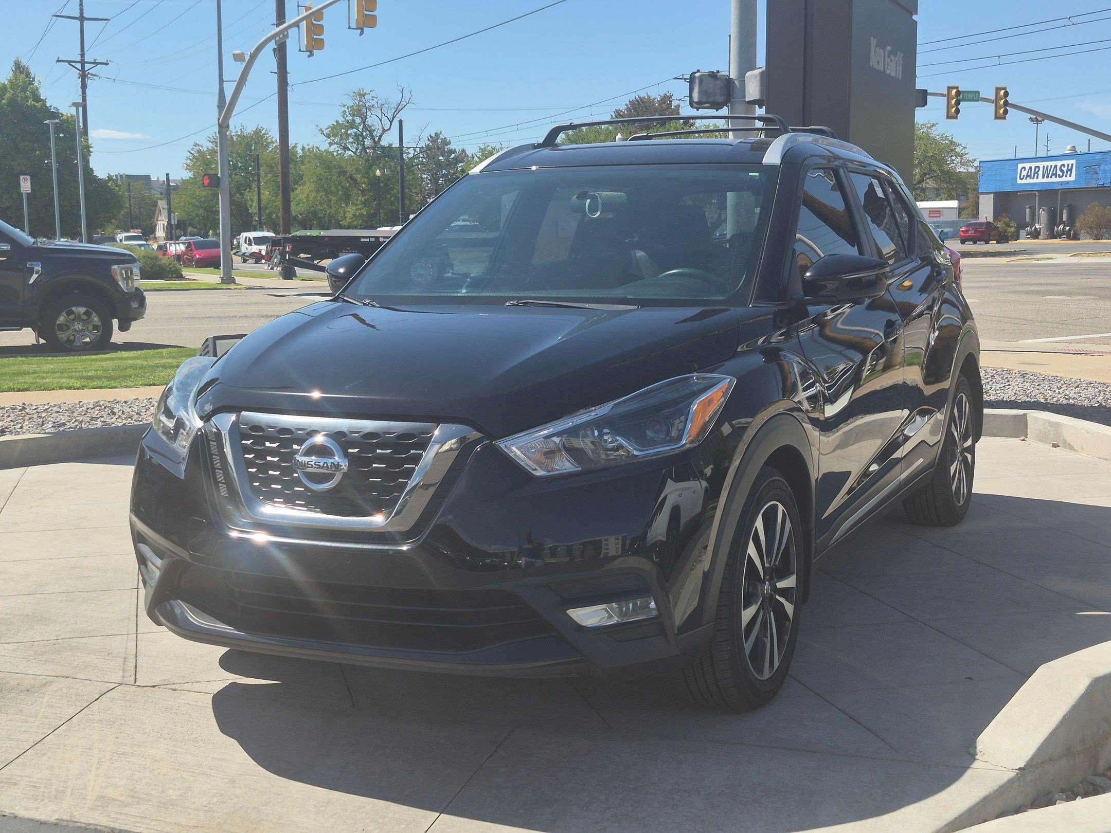 Used 2019 Nissan Kicks SR w/ Exterior Package FWD image 9