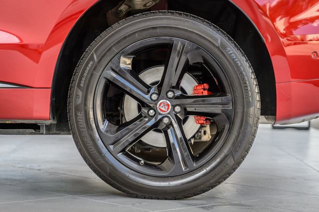 Used 2018 Jaguar F-PACE R-Sport image 14