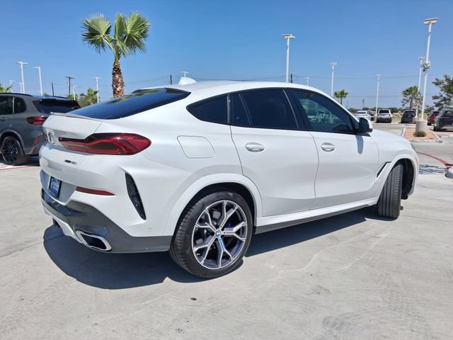Used 2022 BMW X6 xDrive40i w/ M Sport Package AWD/4WD image 7