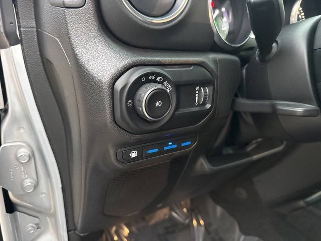 Used 2023 Jeep Wrangler Unlimited Sahara w/ Cold Weather Group image 13