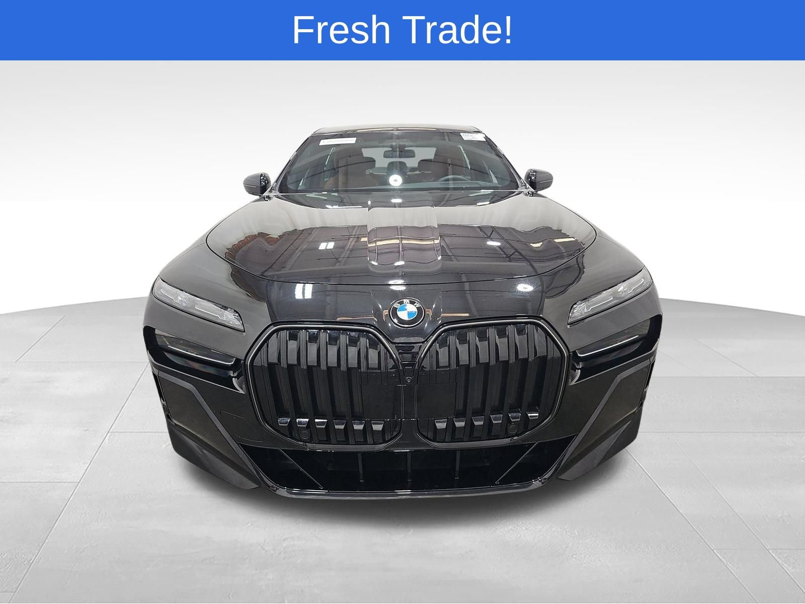 Certified 2025 BMW 760i xDrive w/ Executive Package AWD/4WD video 2