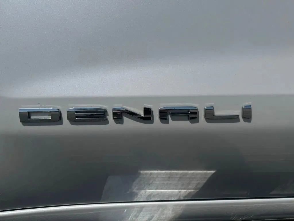 Used 2020 GMC Sierra 1500 Denali w/ Driver Alert Package II AWD/4WD image 33