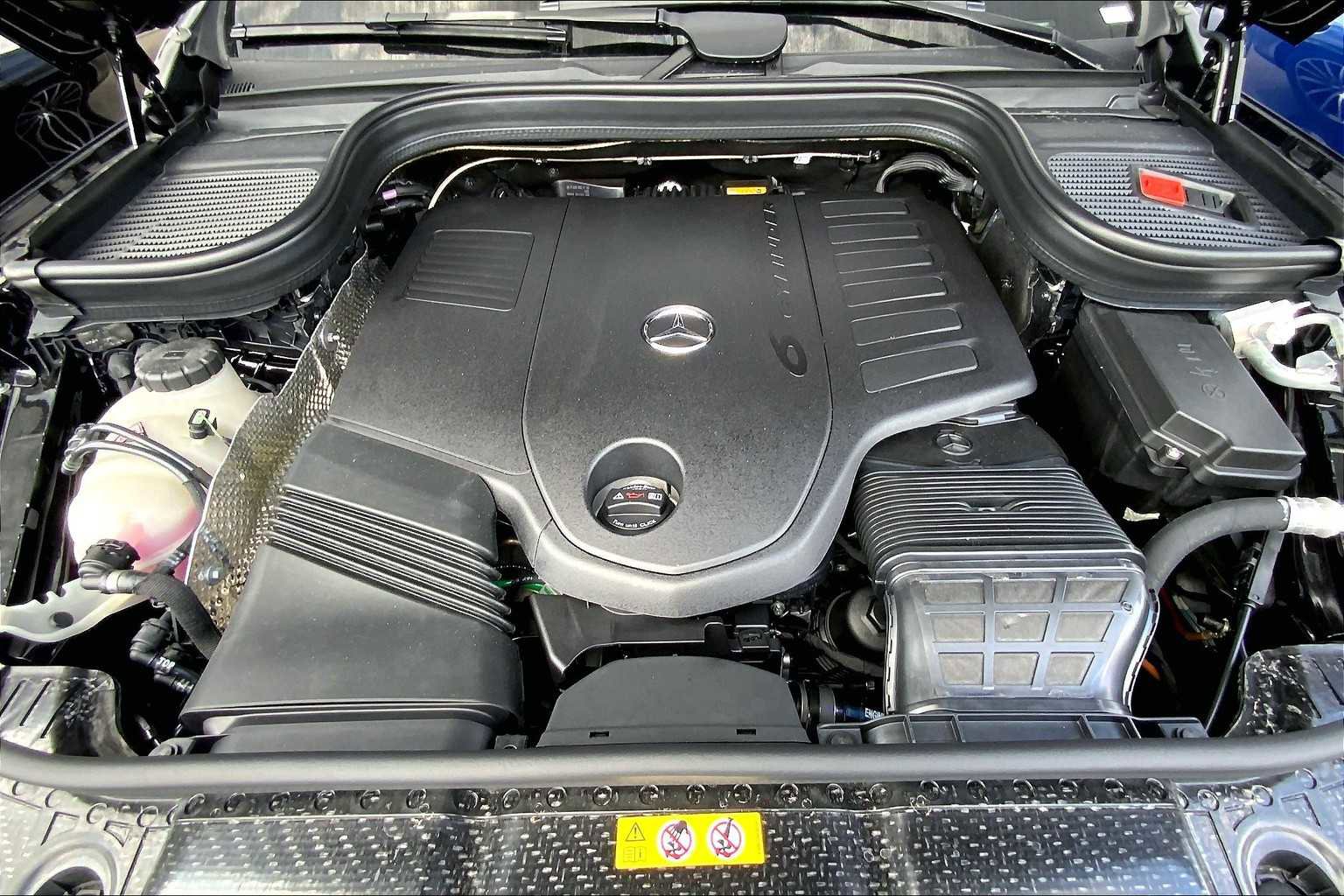 New 2025 Mercedes-Benz GLC 350e 4MATIC image 18