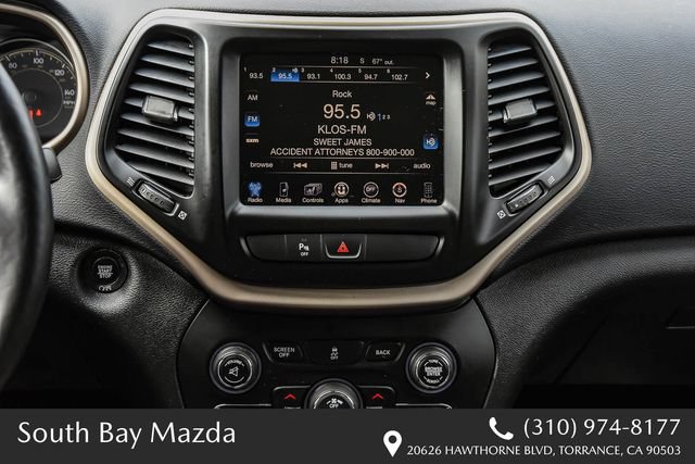 Used 2017 Jeep Cherokee Limited FWD image 13