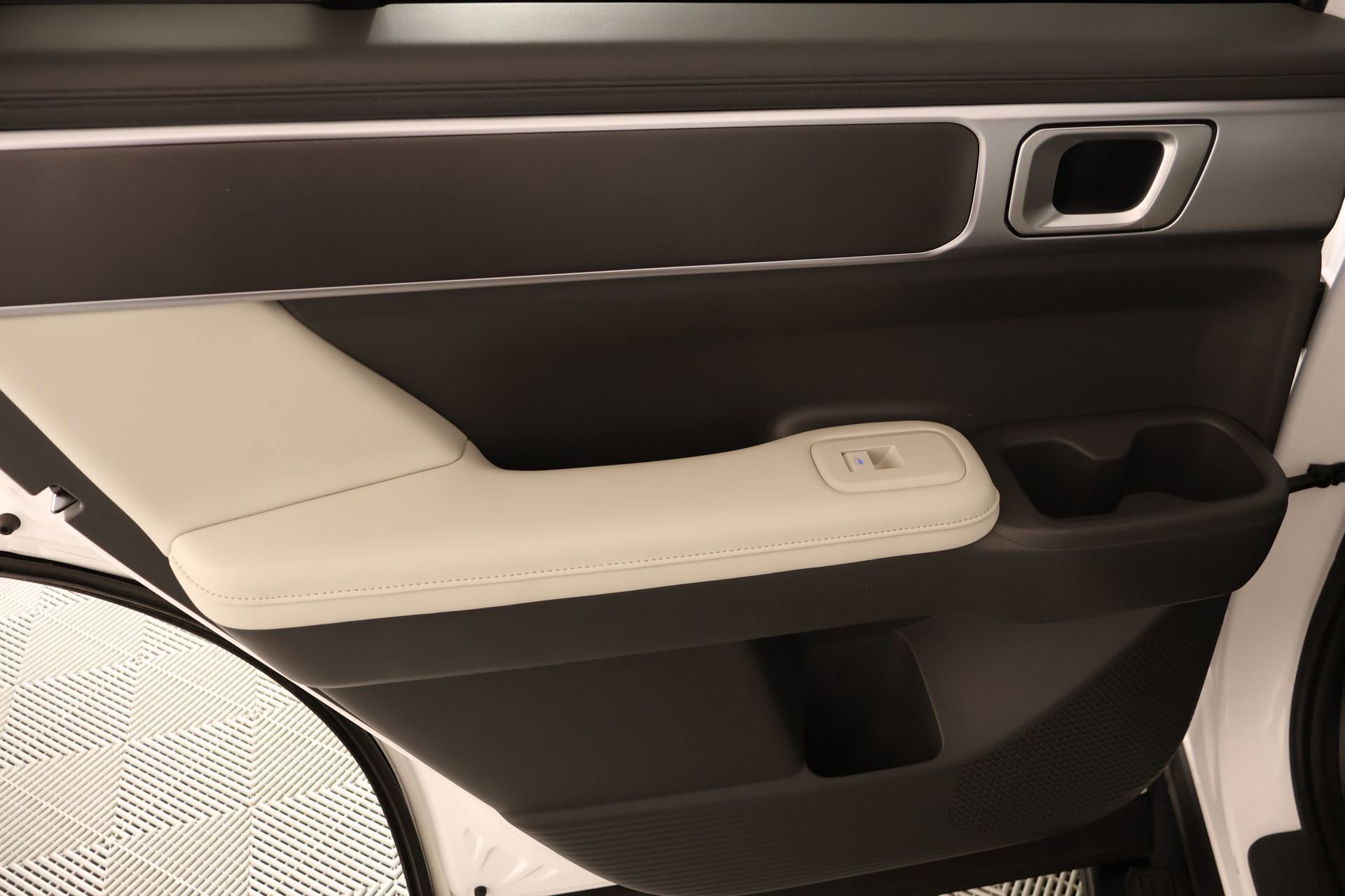 Certified 2026 Hyundai Santa Fe SEL image 16